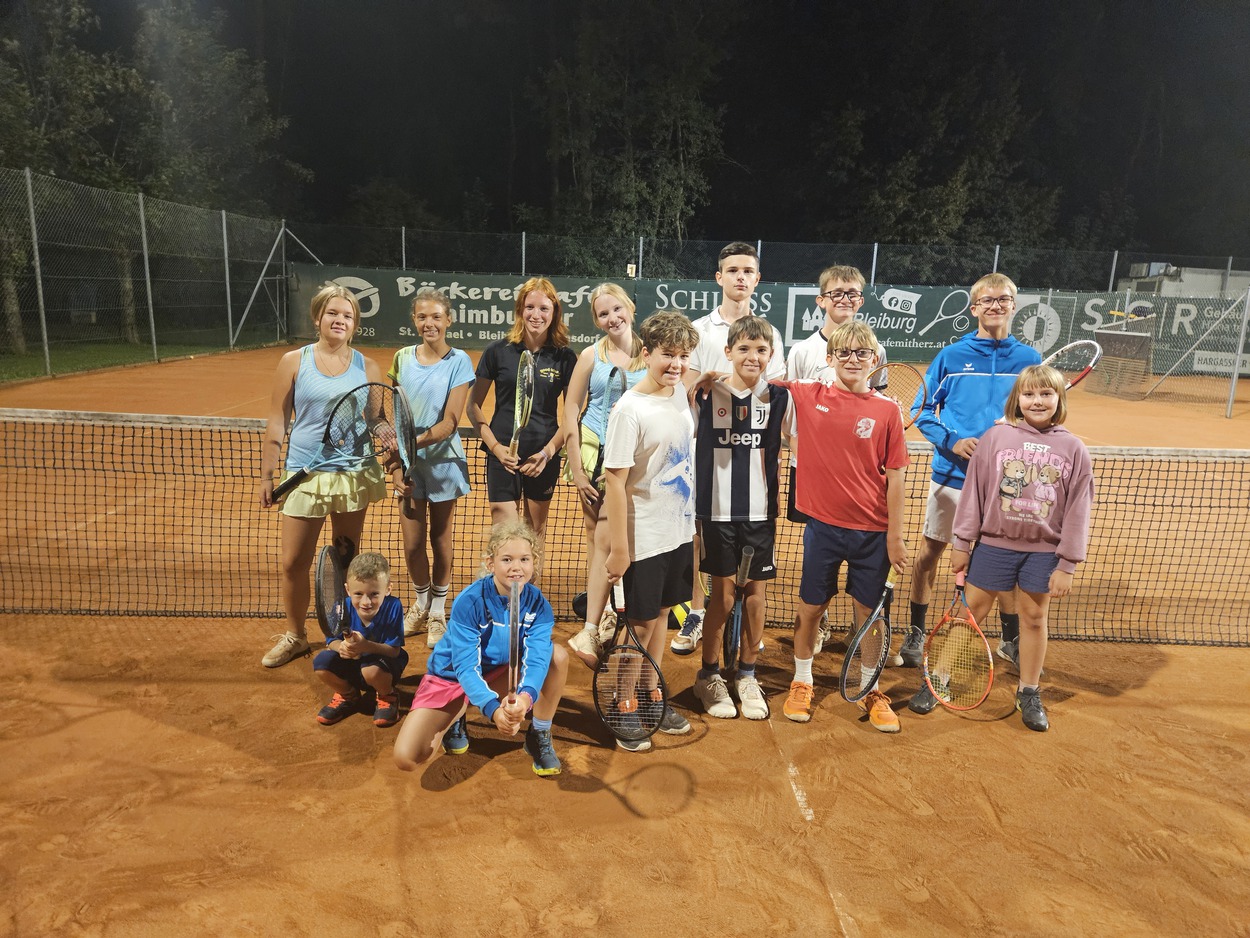 Flutlichtturnier mit Übernachtung der Jugend